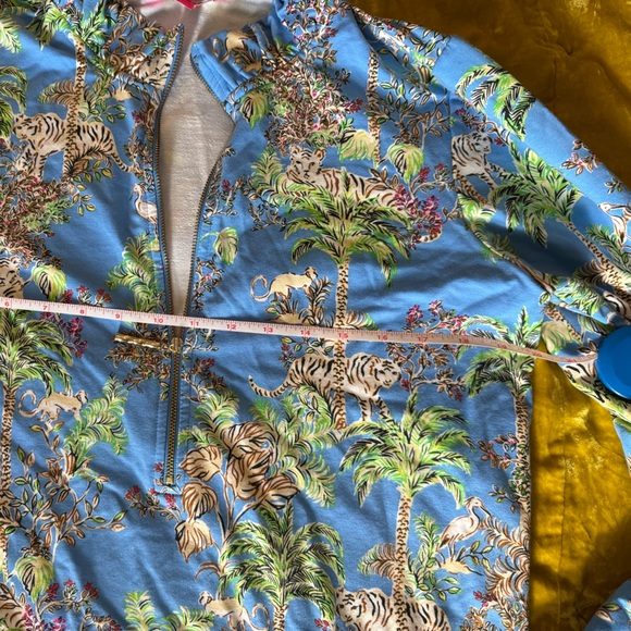 Lilly Pulitzer long sleeve resort wear dress w bamboo zipper pull, front pockets - Picture 6 of 8